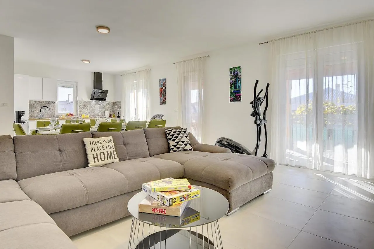 Villa Buzdonka Pula Holiday home